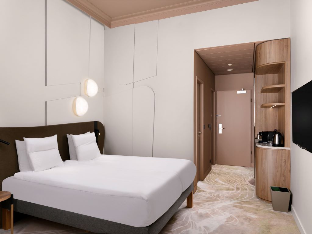 novotel centrum - executive room.jpg