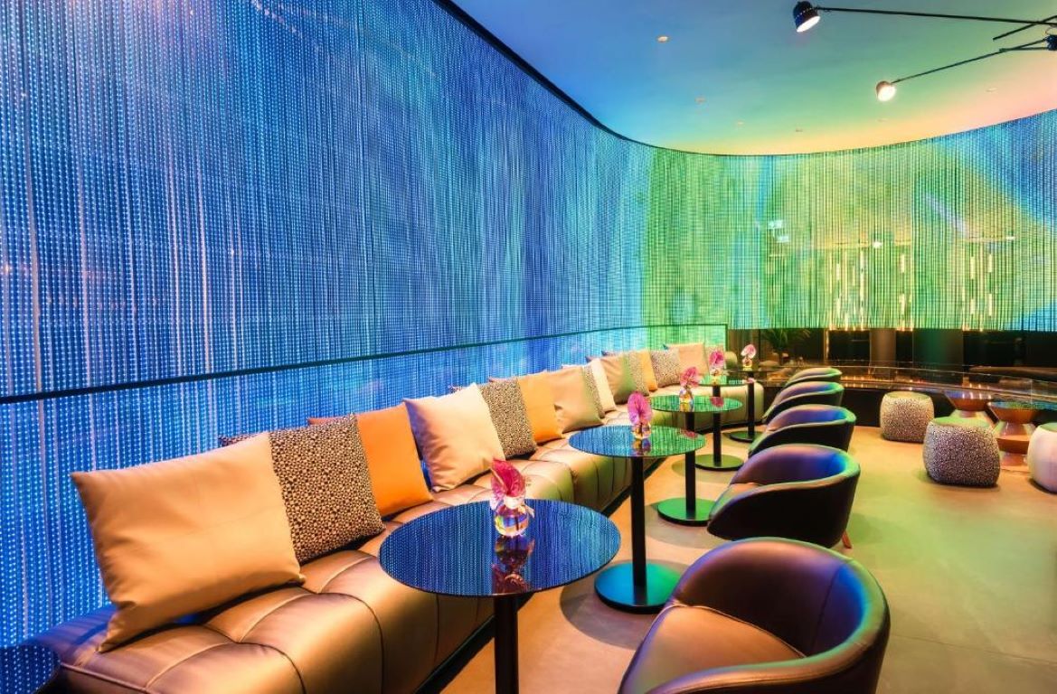 park plaza-bar.jpg
