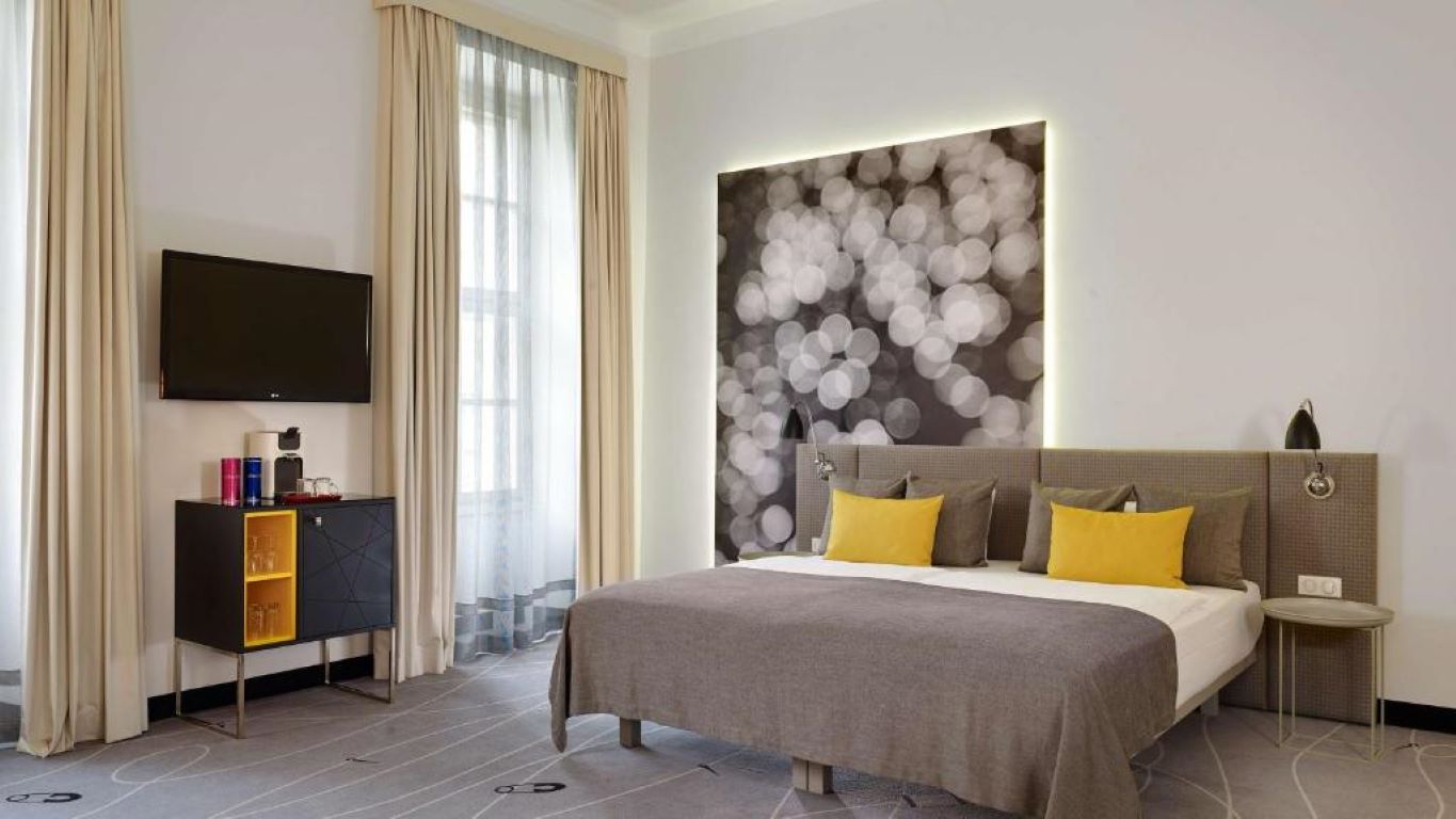 park plaza-executive room.jpg