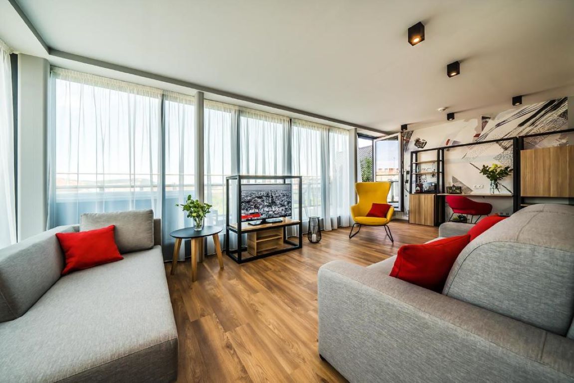 hotel up-dnevni boravak.jpg