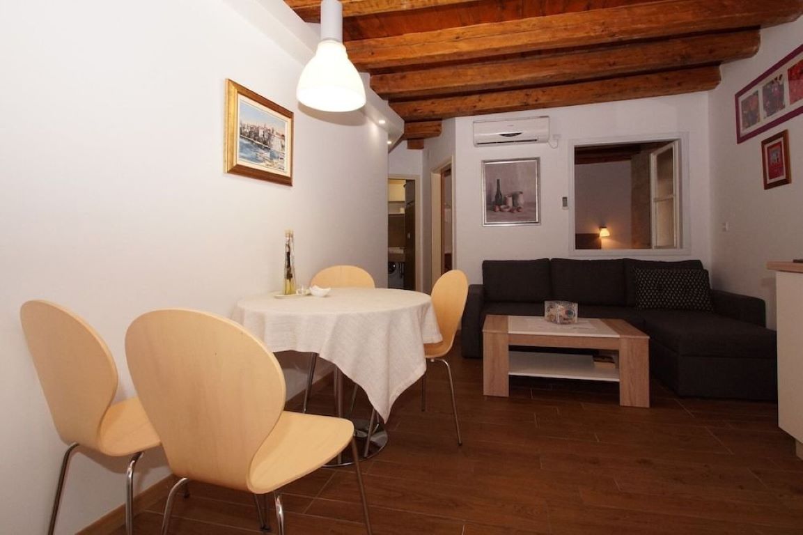 Apartments Stelina-Jednosoban apartman dnevna soba.jpg