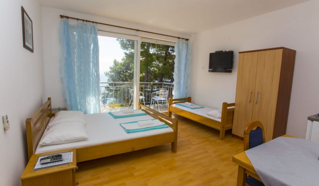 Apartmani Villa Dvorski-Studio apartman prvi sprat pogled more.jpg