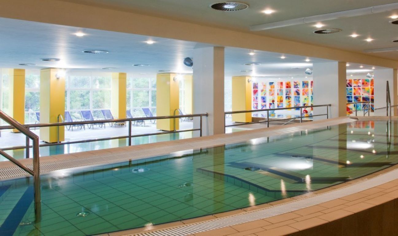 Aurora Hotel-Zatvoreni bazen.jpg
