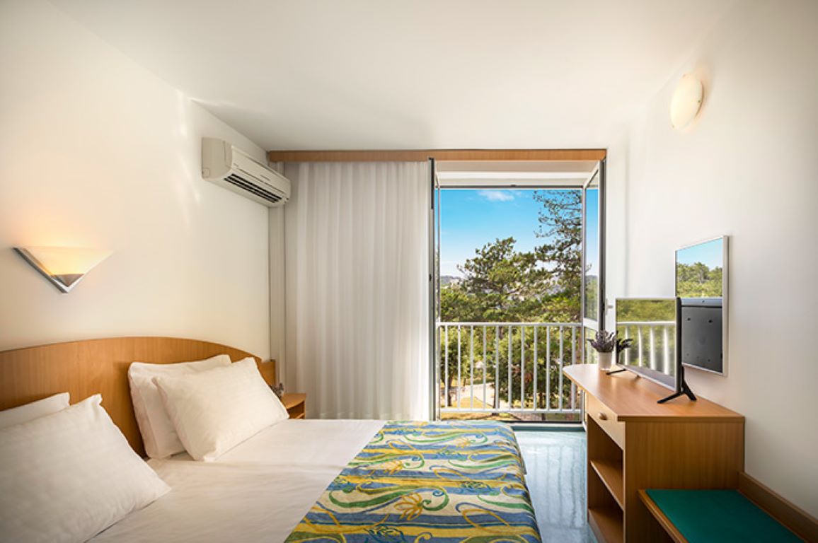 San Marino Sunny Resort by Valamar-Soba za 1 Sahara i Rab Hotel.jpg
