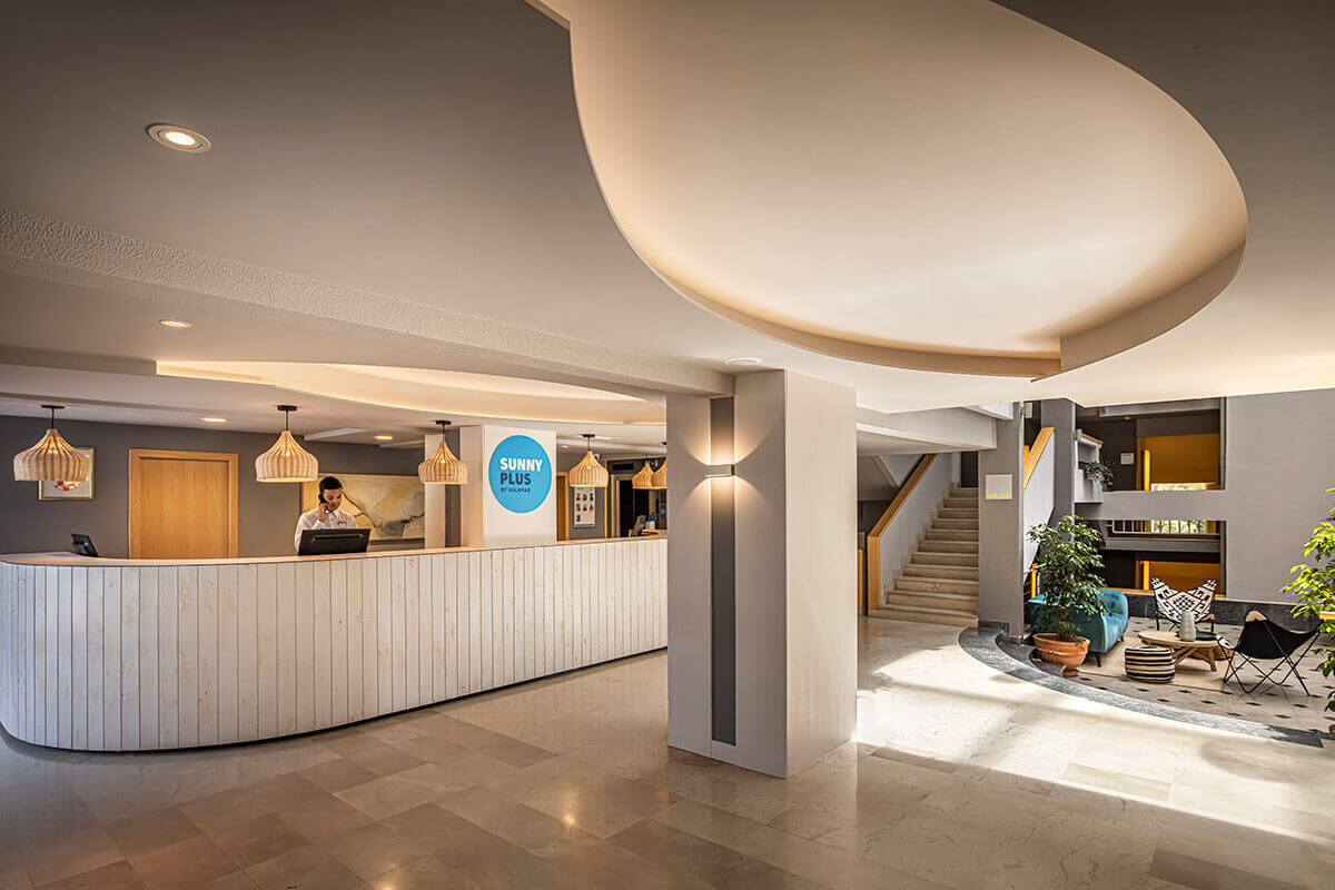 Koralj Sunny Hotel-Enterijer hotela.jpg