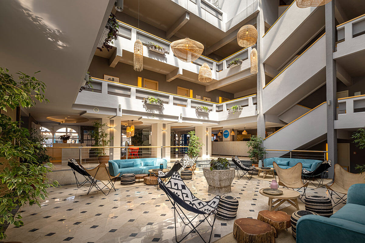 Koralj Sunny Hotel-Lobby.jpg