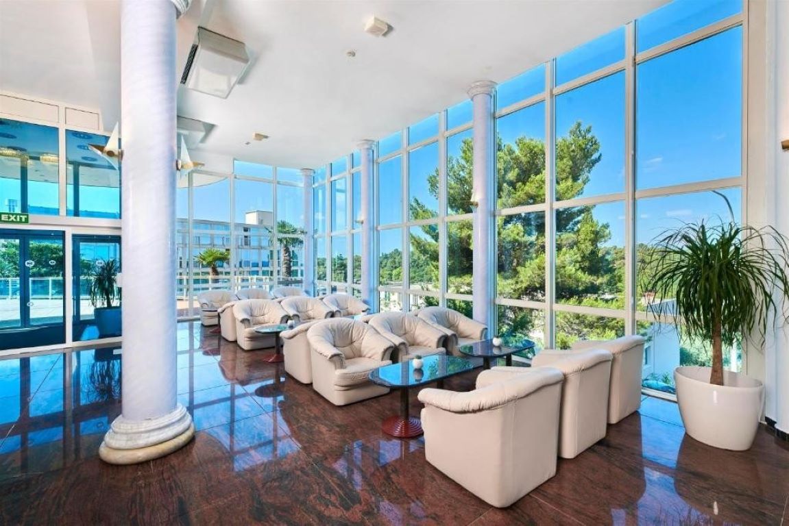 Gran Vista Plava Laguna Hotel-Lobby.jpg