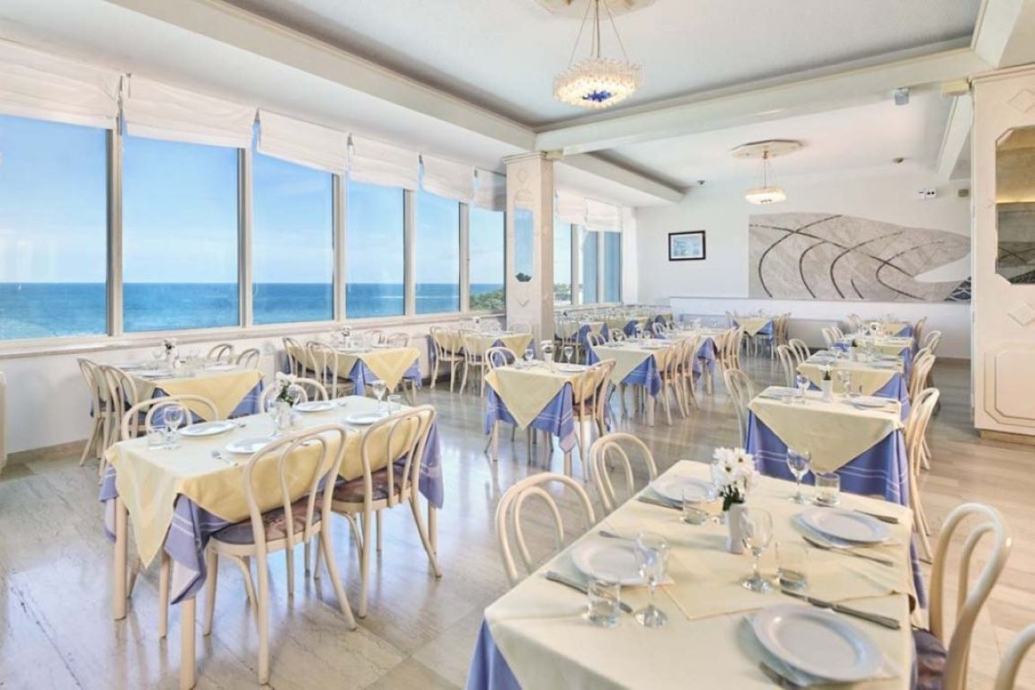 Gran Vista Plava Laguna Hotel-Restoran.jpg