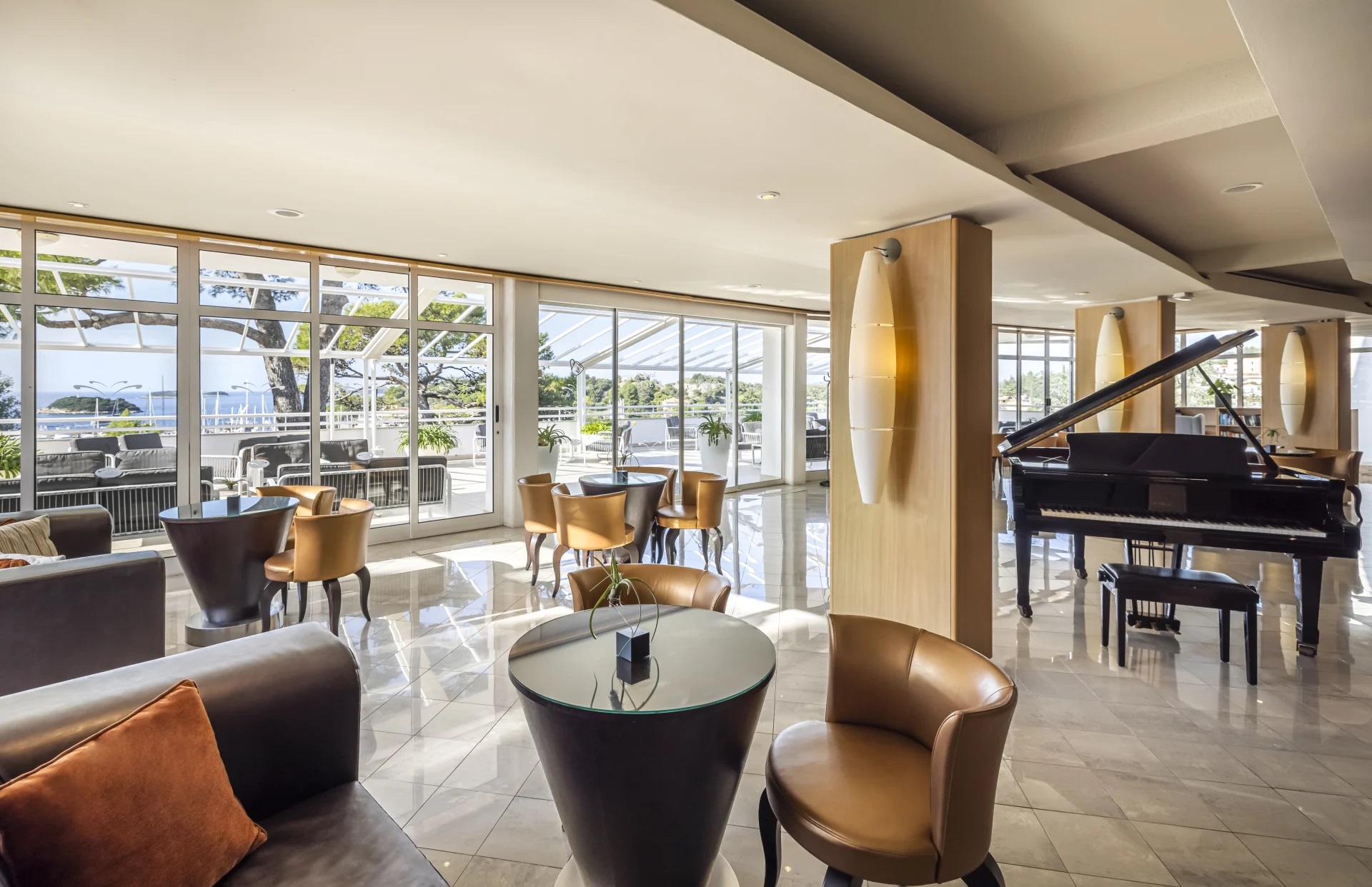 Maistra Select Pineta Hotel-Piano bar.jpg