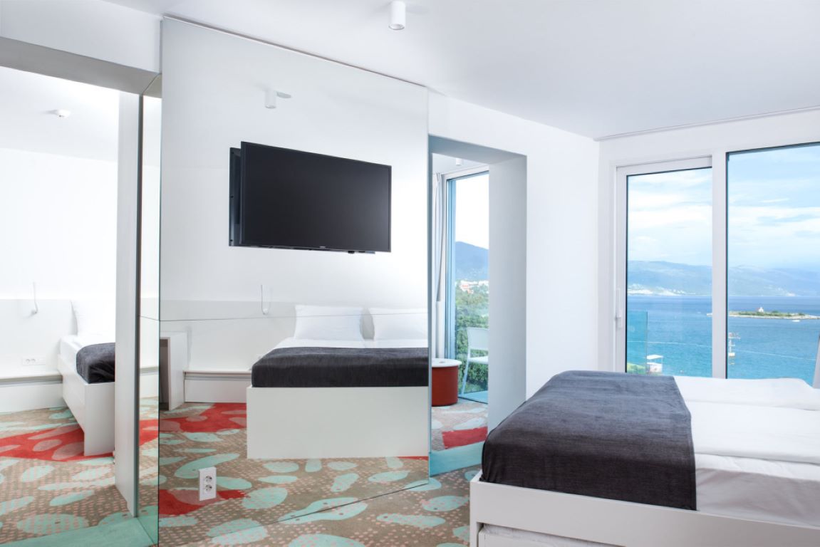 Family Hotel Lisanj-Superior porodicna soba.jpg