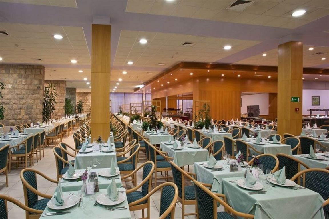 Bluesun Hotel Alga-Restoran.jpg