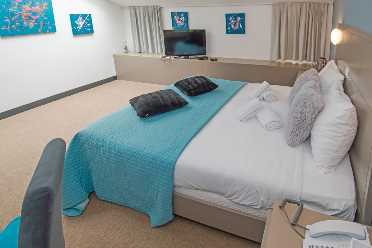 Hotel Amfiteatar-Klasik soba.jpg