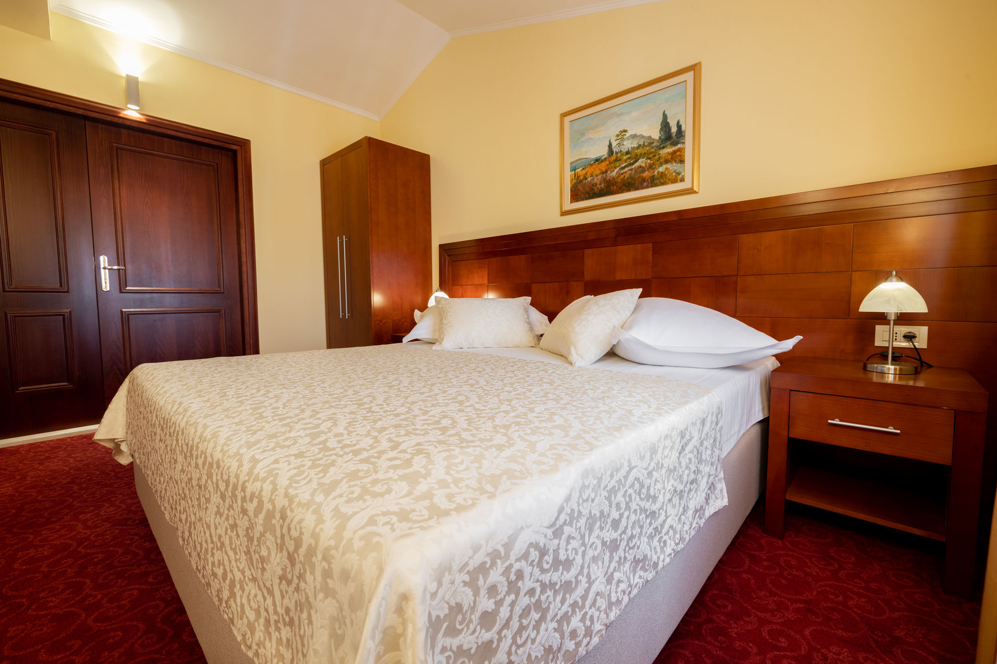 Villa RIva Makarska-Superior suite spavaca soba.jpg