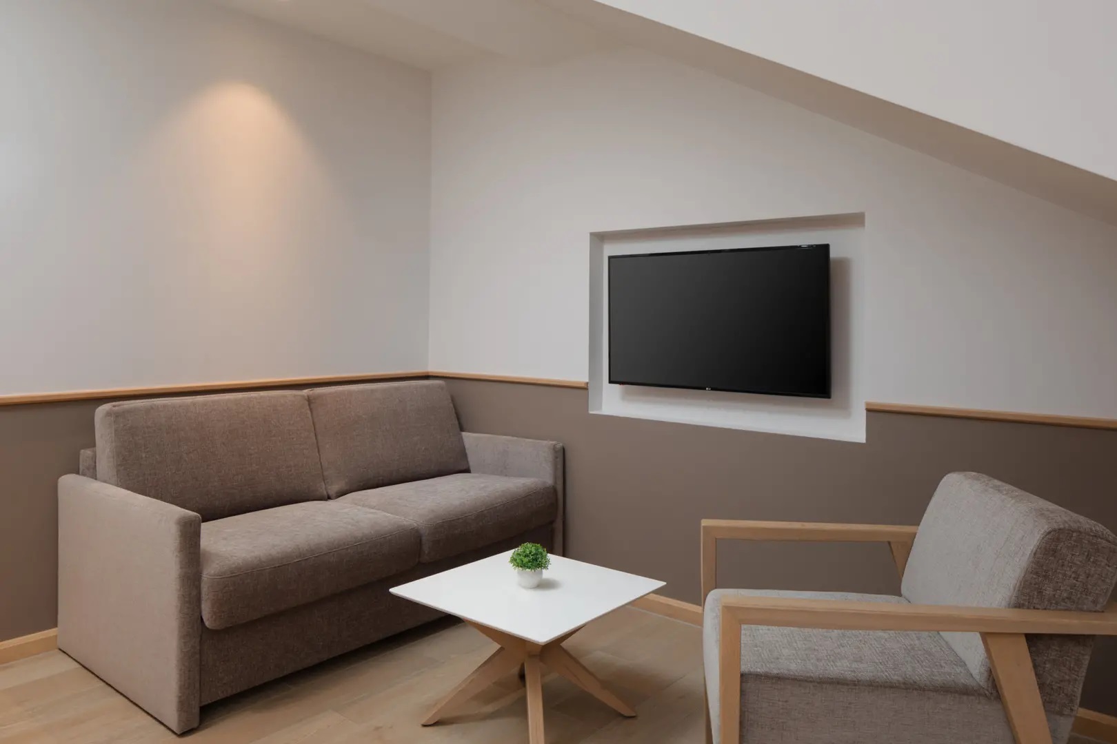 Tamaris Hotel-Standardna soba.jpg