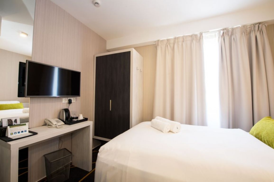 Hotel Science-Economy jednokrevetna soba.jpg