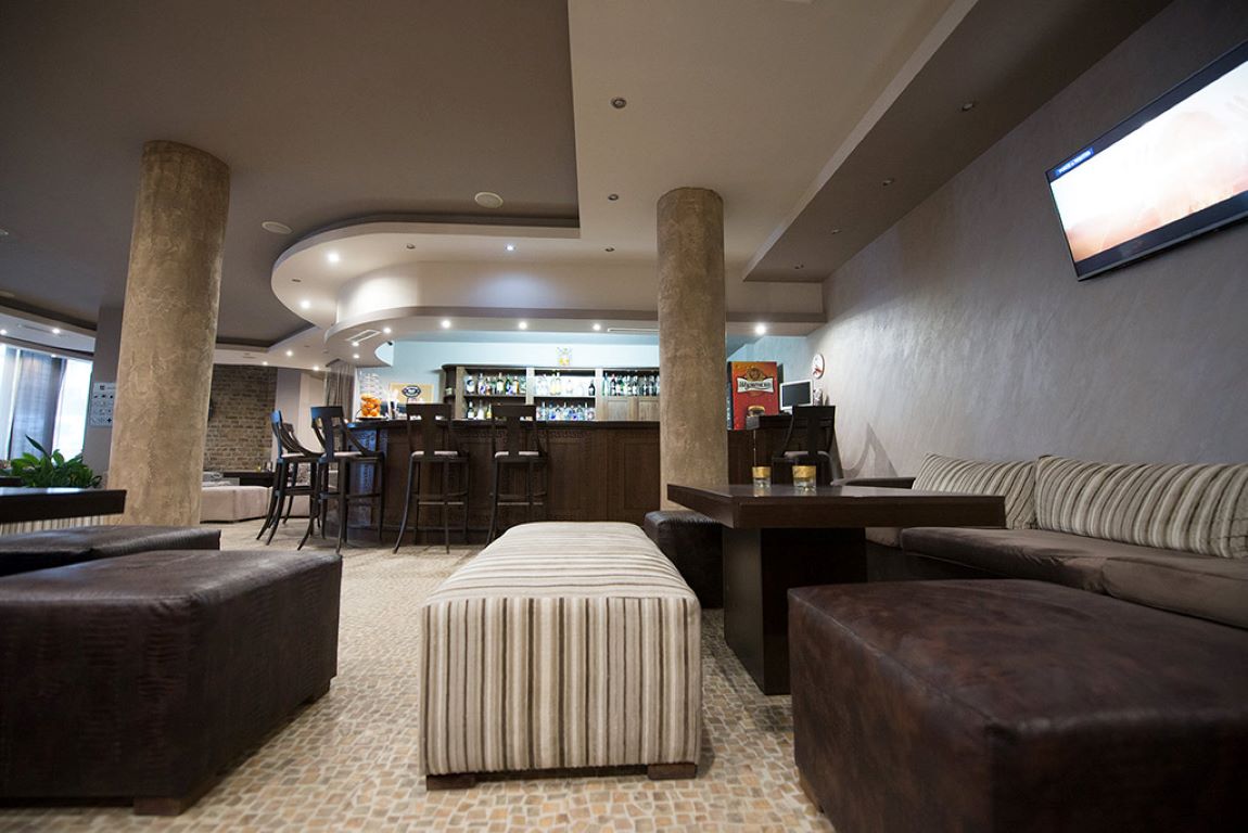 Maraya Hotel-Lobby bar.jpg