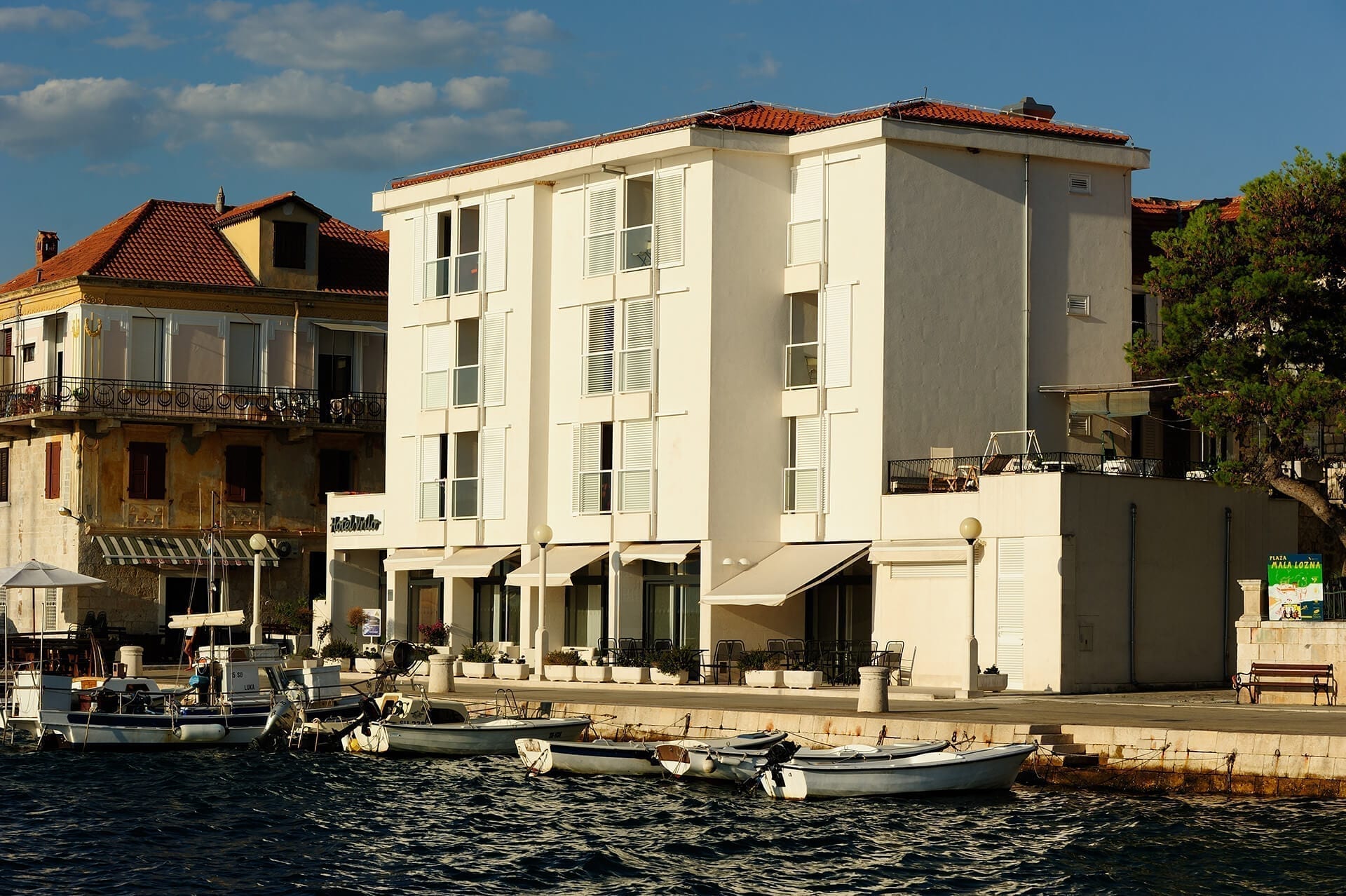 Vrilo Hotel-Hotel spolja.jpg