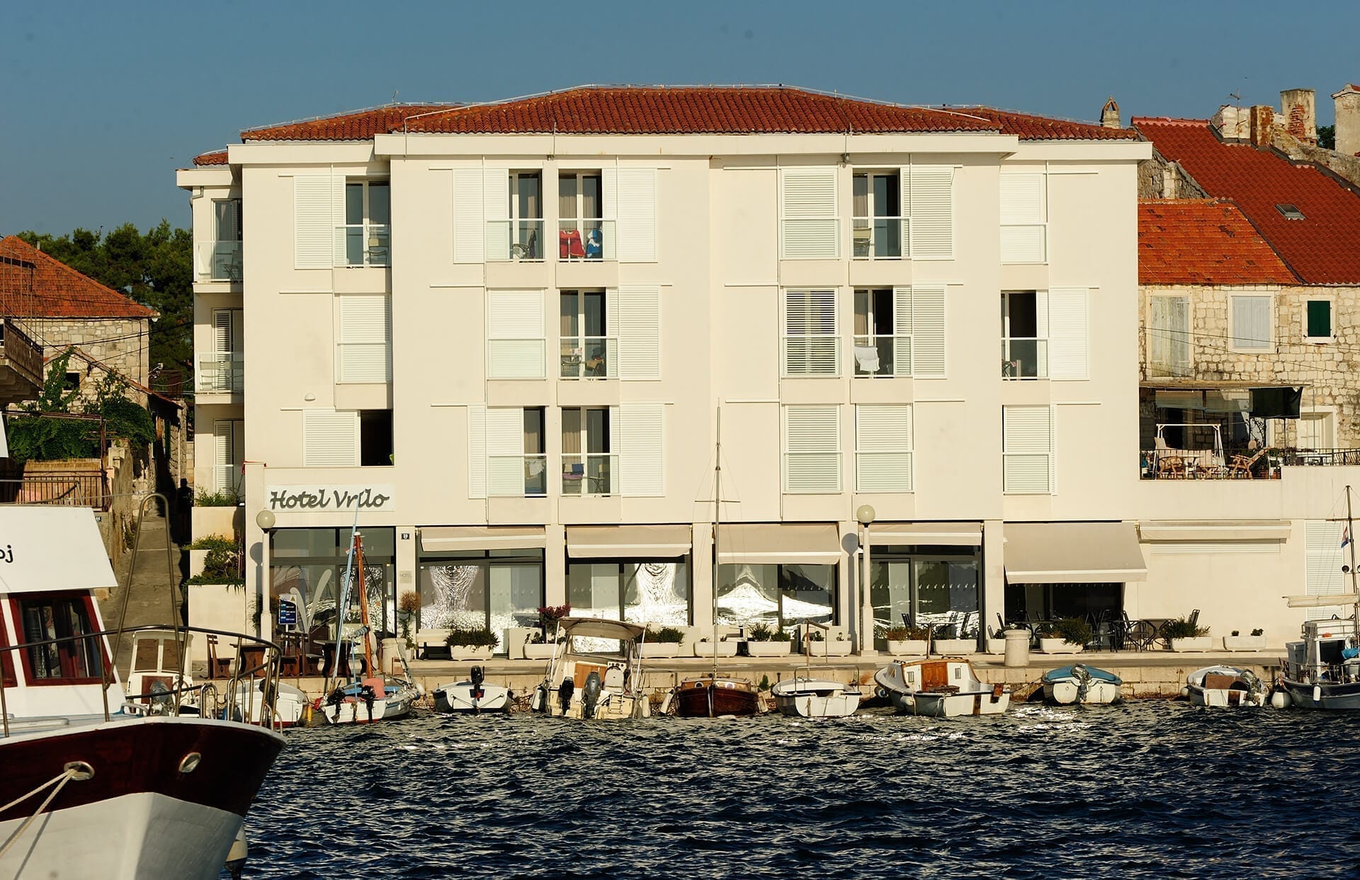 Vrilo Hotel-Zgrada hotela.jpg