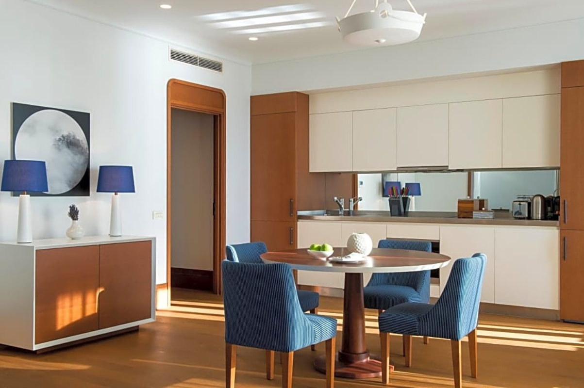 Hotel Regent Porto Montenegro kuhinja.jpg