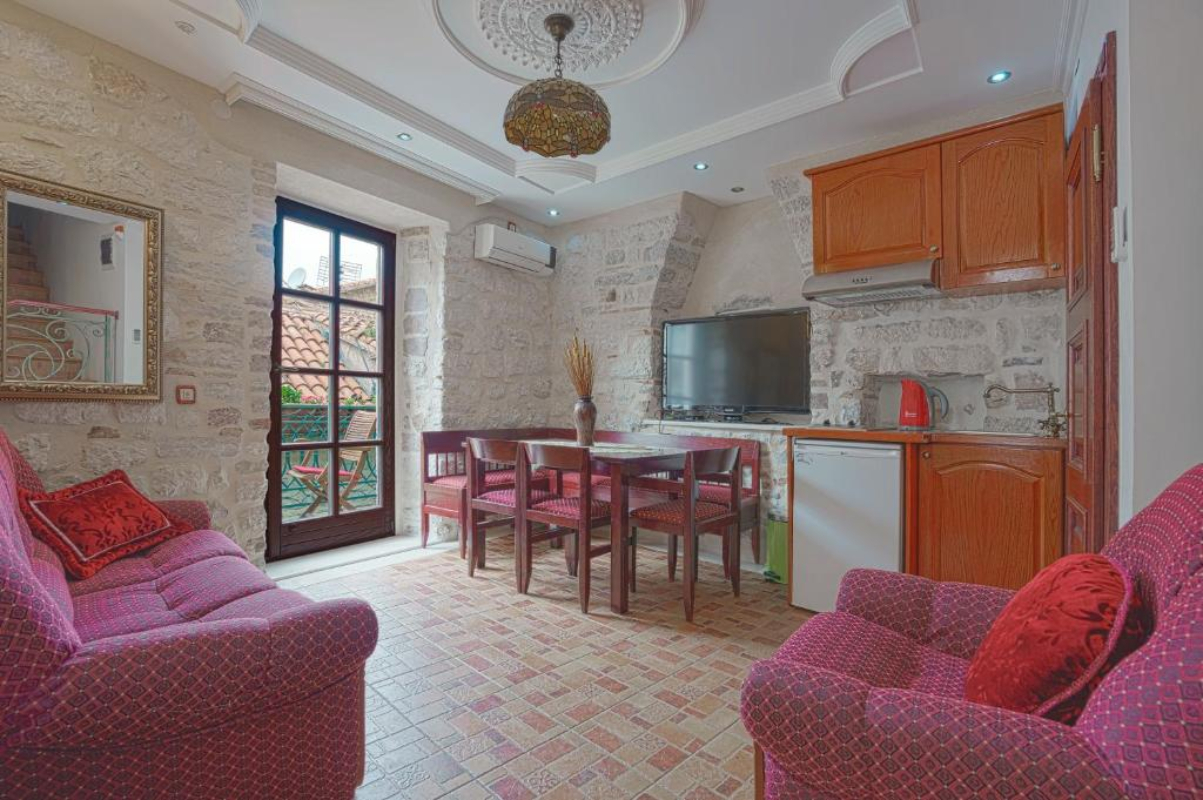 Apartments Wine House Old Town apartman.jpg