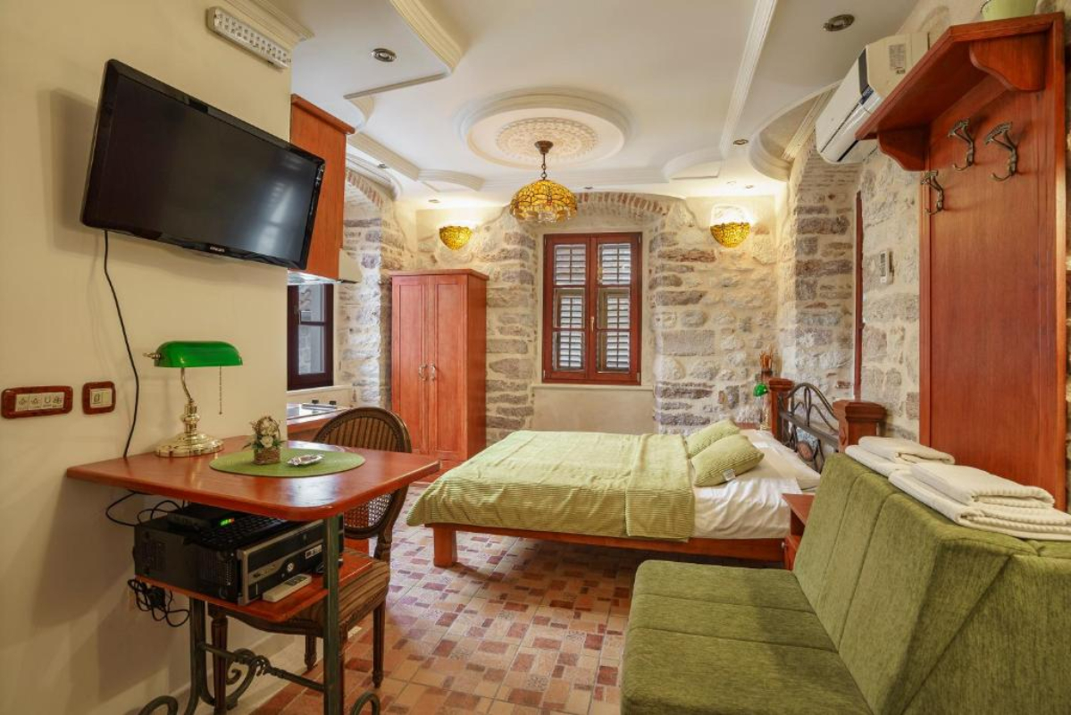 Apartments Wine House Old Town izgled studia.jpg