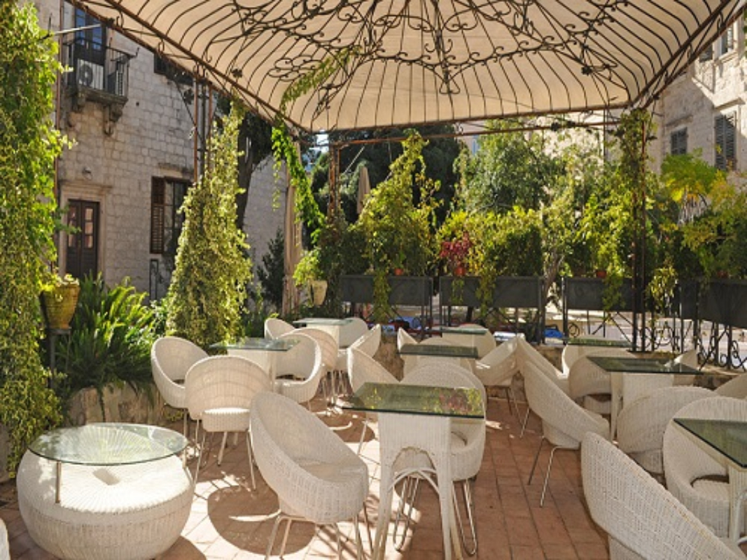 Villa Duomo restoran.jpg