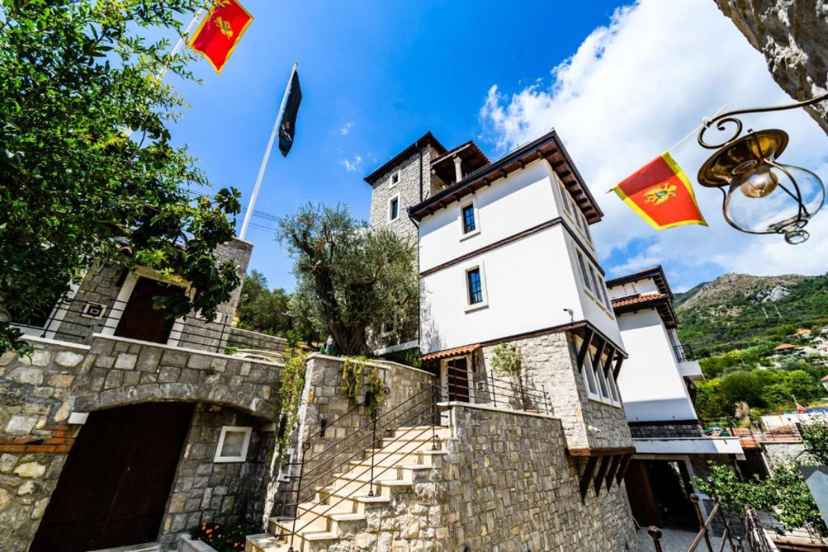 Stara Čaršija Hotel & Spa izgled od spolja.jpg