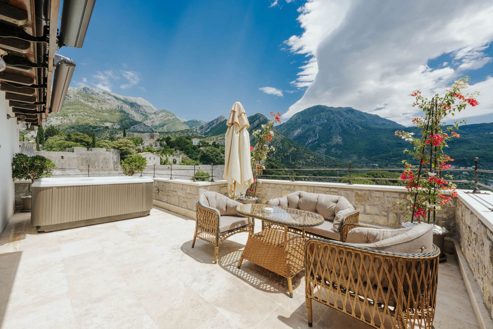 Stara Čaršija Hotel & Spa penthouse terasa.jpg
