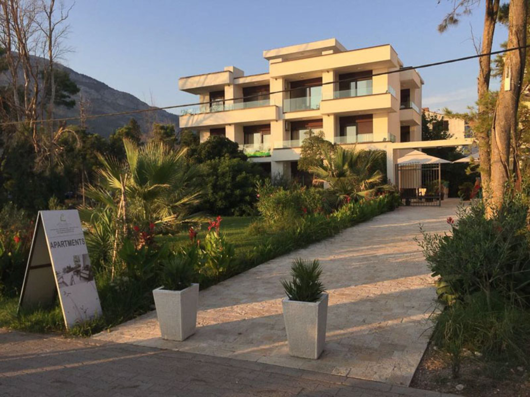 Apartments Kuće Lekovića izgled od spolja.jpg