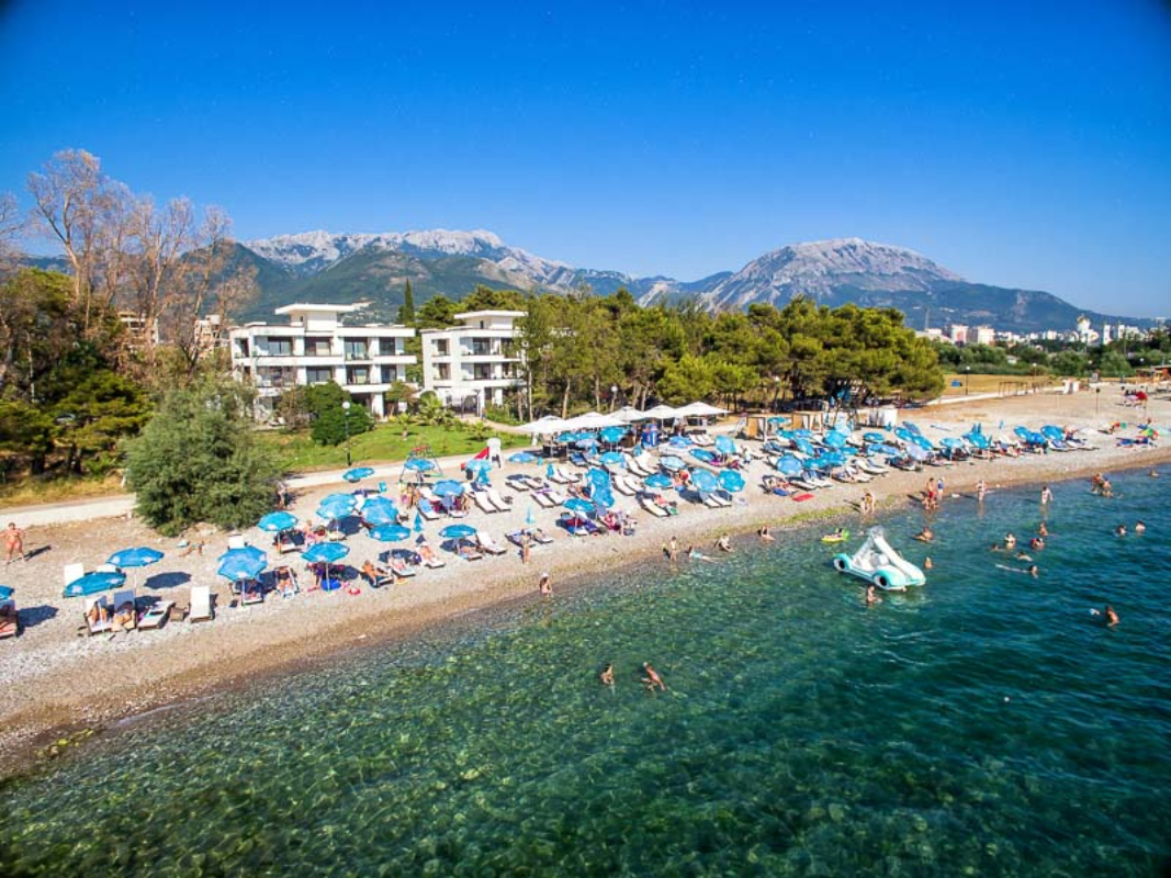Apartments Kuće Lekovića plaža.jpg