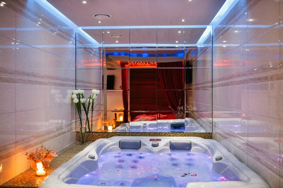 ACD Wellness & Spa Hotel đakuzi.jpg