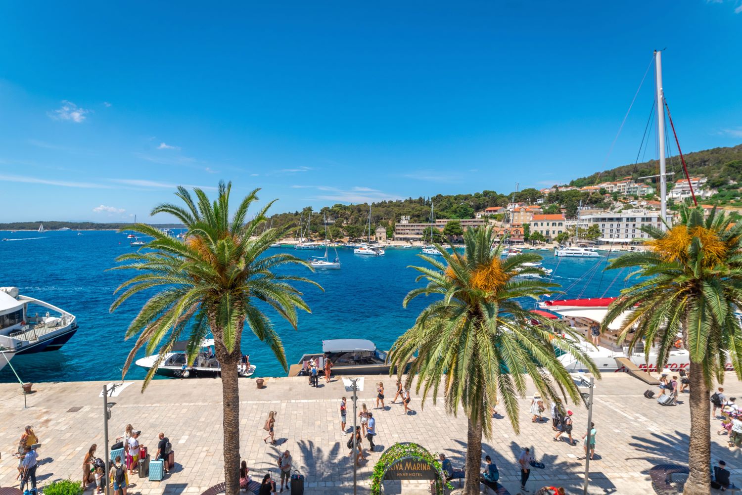Riva Marina Hvar Hotel-Obala mora.jpg