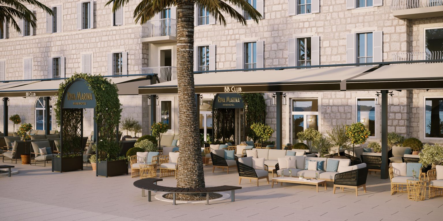 Riva Marina Hvar Hotel-Prilaz hotelu.jpg