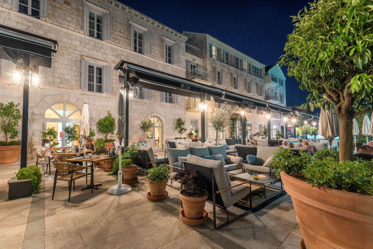 Riva Marina Hvar Hotel-Terasa restorana.jpg