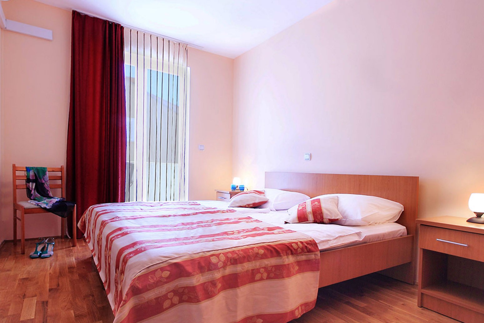 Villa Erna-Jednosoban apartman spavaca soba.jpg