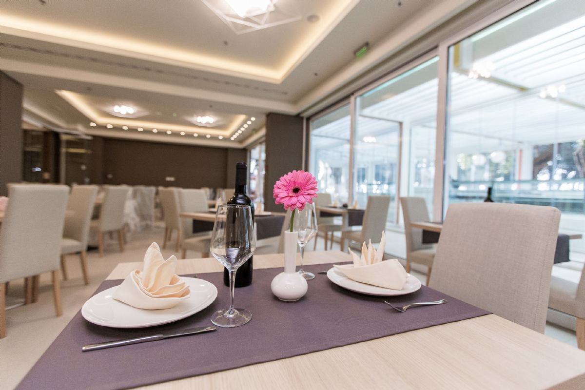 Crikvenica Hotel-Restoran.jpg