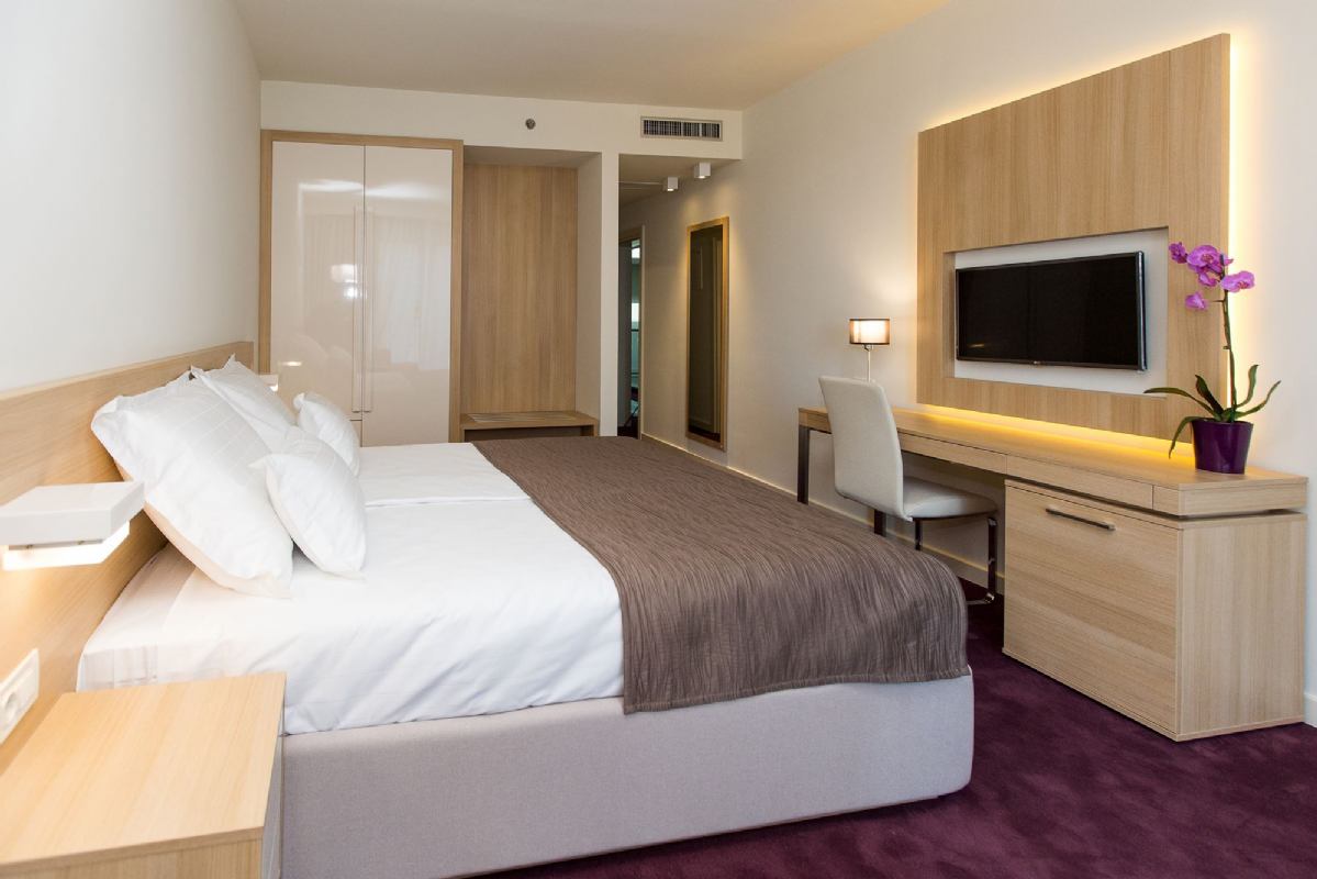 Hotel Crikvenica-Standardna soba.jpg