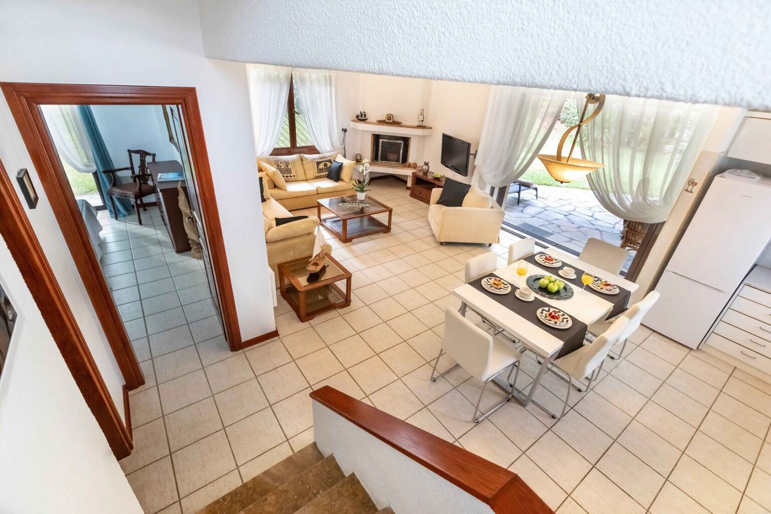 Muses Villas vila Ariadni dnevni boravak.jpg