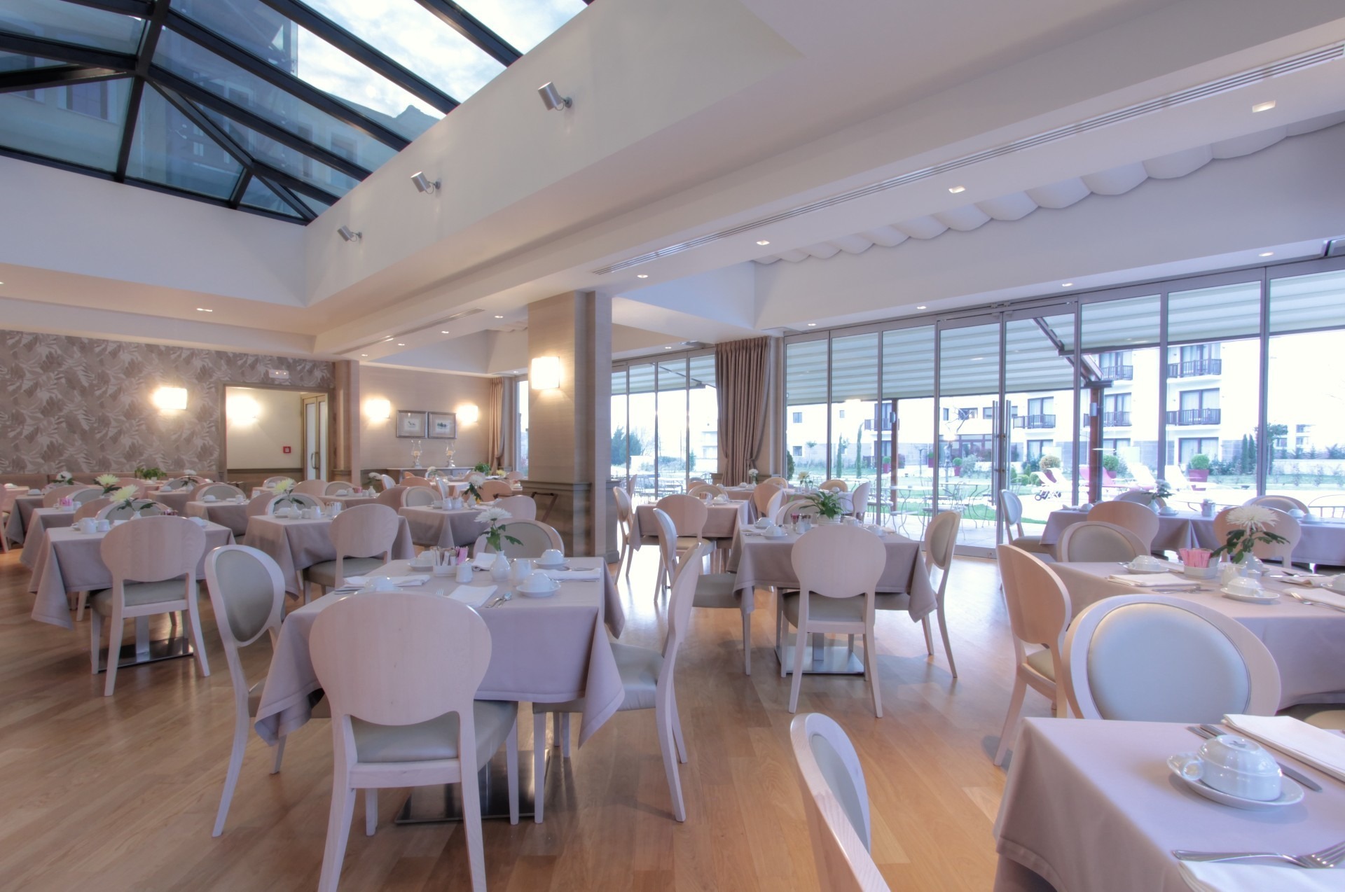 Du Lac Congress & Spa restoran.jpeg