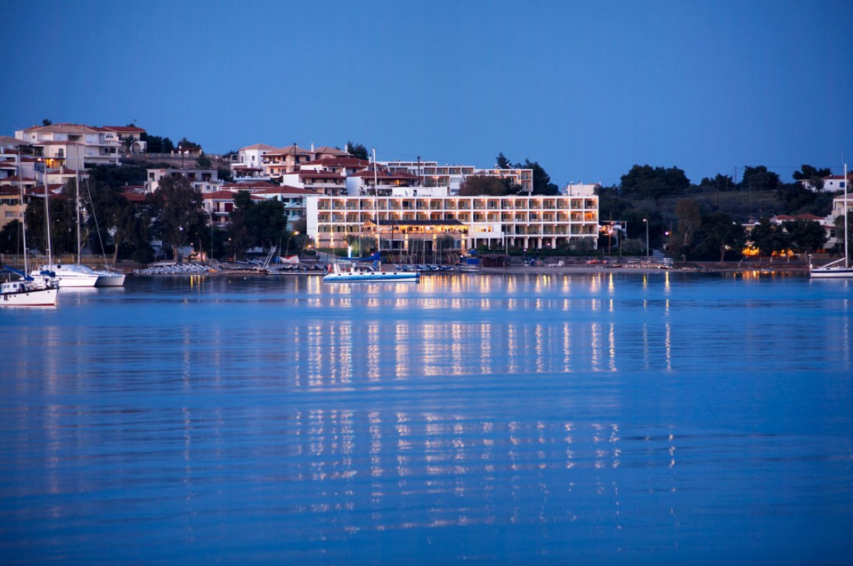 Hotel Nautica Bay izgled od spolja.jpg