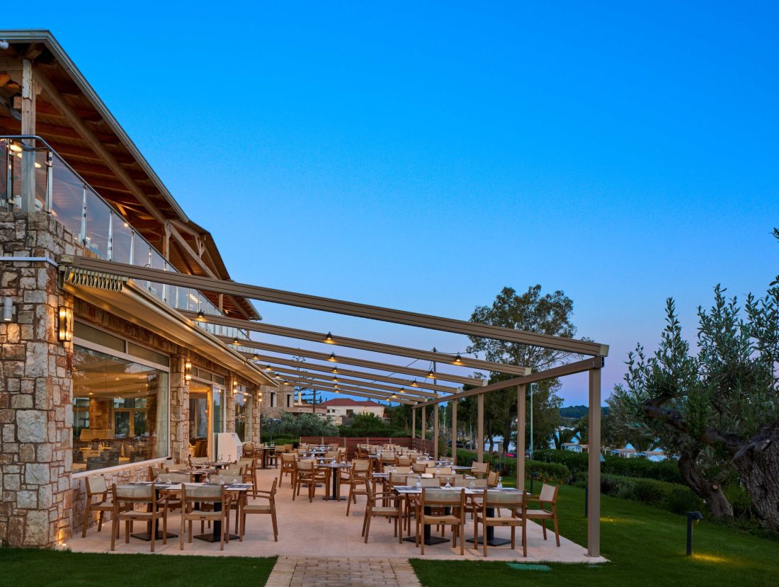Hotel Nautica Bay izgled restorana.jpg