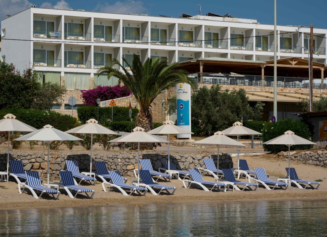 Hotel Nautica Bay plaža.jpg