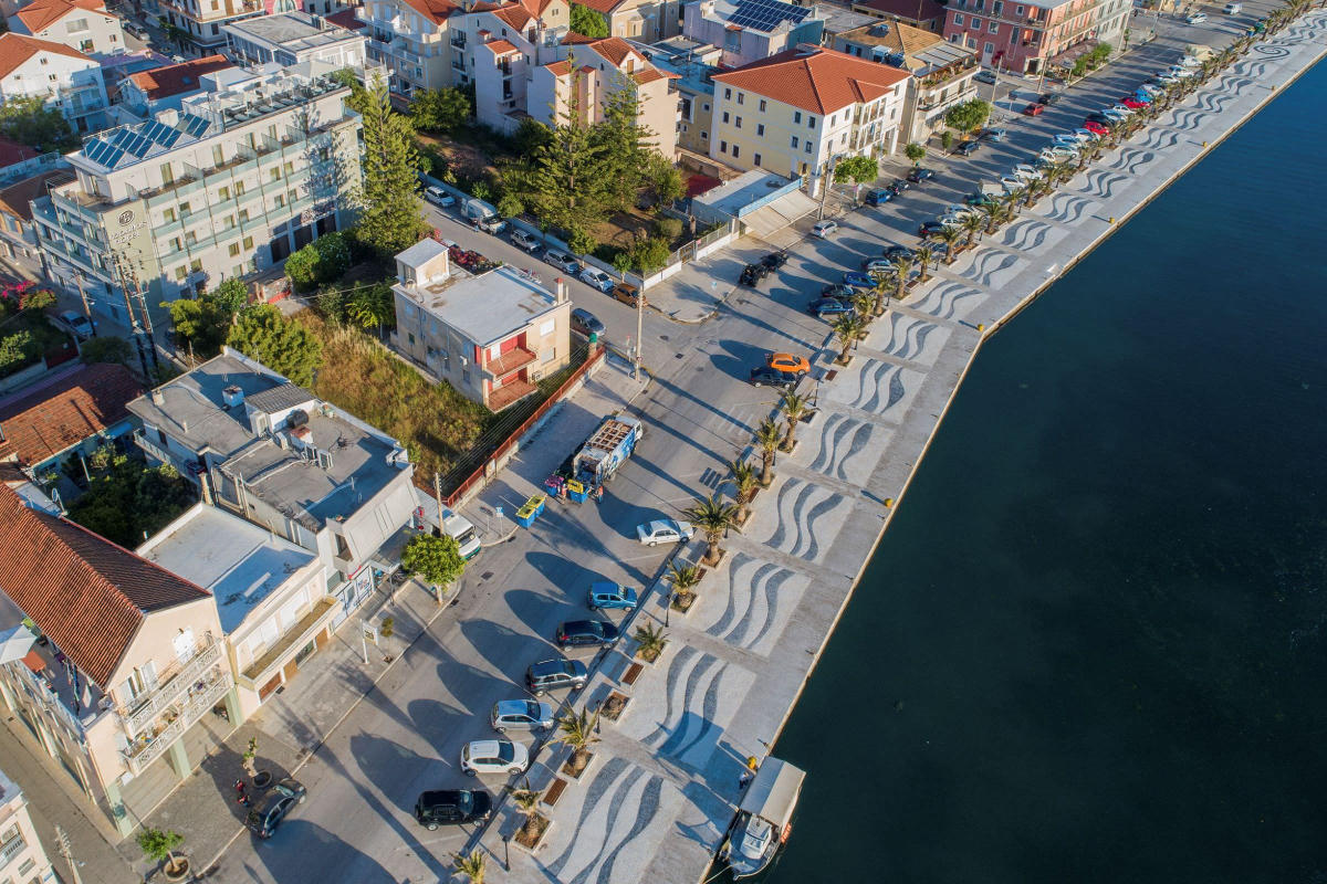 Mouikis hotel panorama.jpg