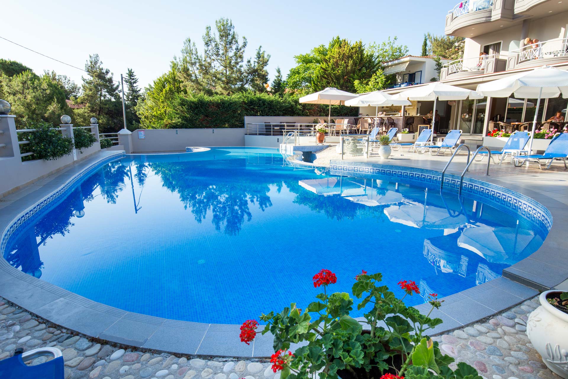 Hotel Green Bay izgled bazena.jpg