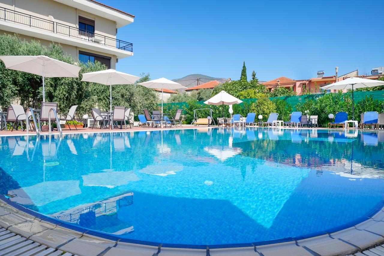 Studios Meni izgled bazena.jpg