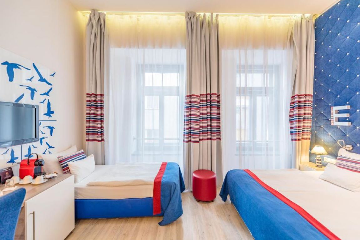 Estilo fashion hotela 4- standard triple room.jpg