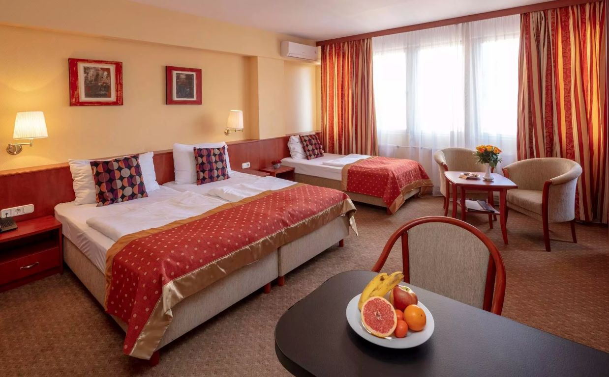 hotel Charles- deluxe triple room.jpg
