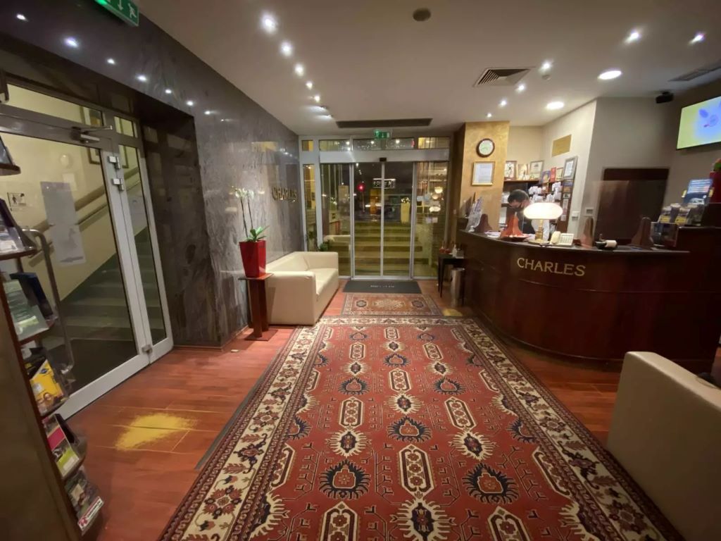 hotel Charles- recepcija.jpg