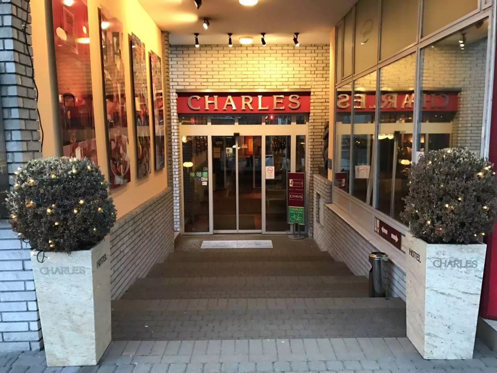hotel Charles- ulaz u hotel.jpg