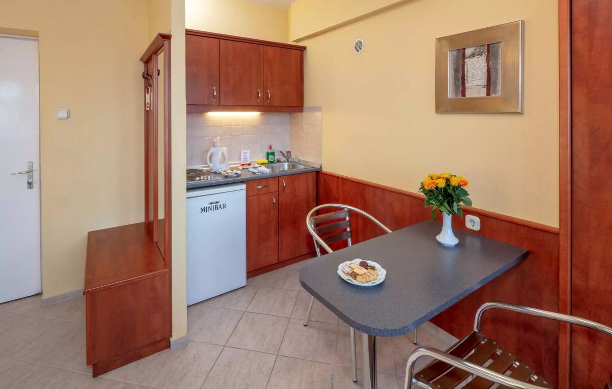 hotel Charles-standard room dnevni boravak.jpg